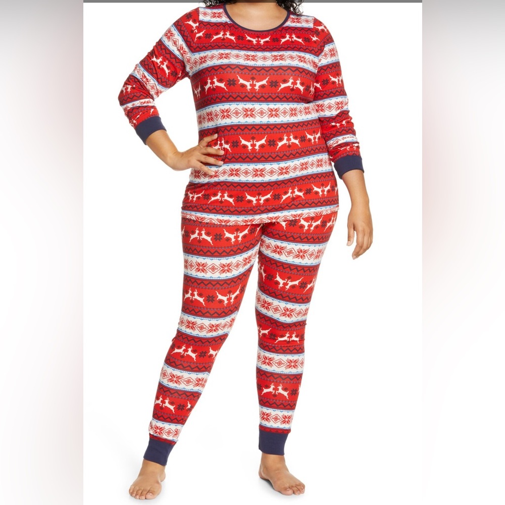 Nordstrom Women Red Bloom Reindeer Pajamas Size Medium NWT